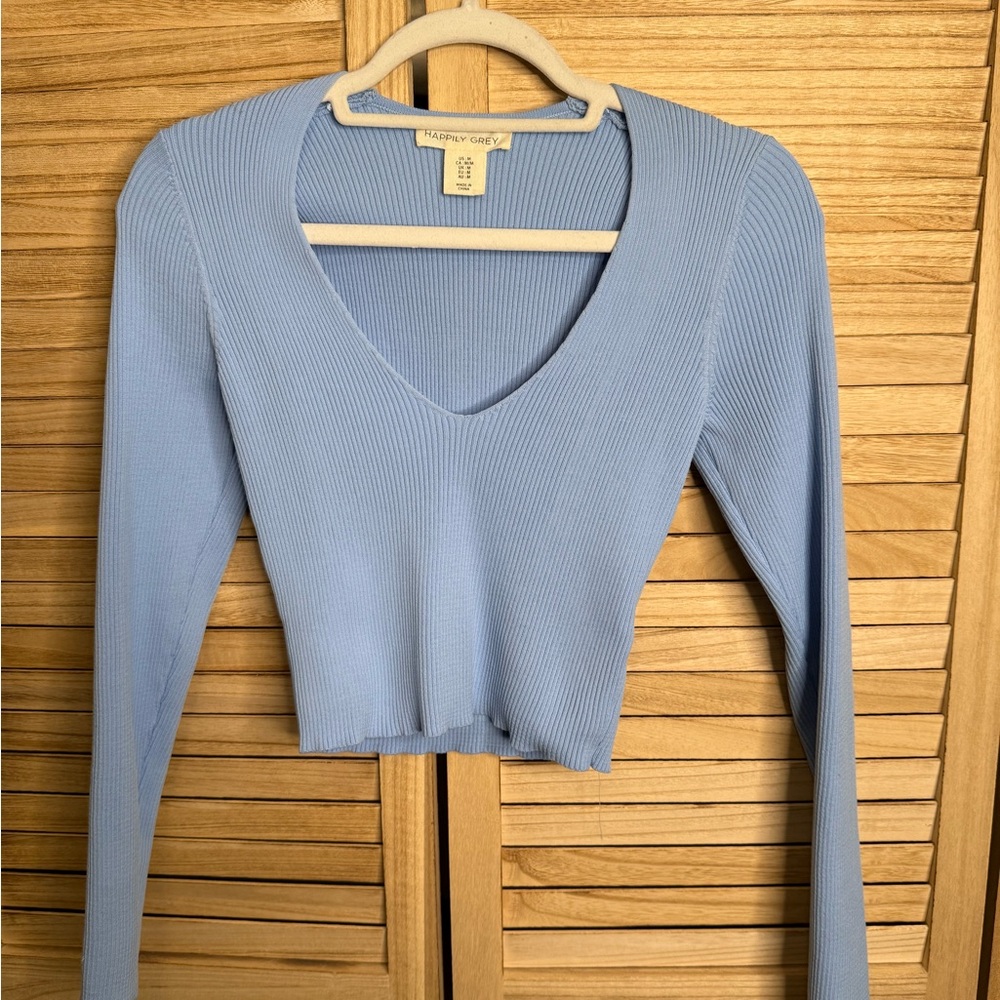 Elegant Sky Blue Ribbed Crop Top